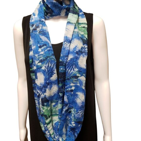 🌹INFINITY SCARF  - Picture 1 of 4